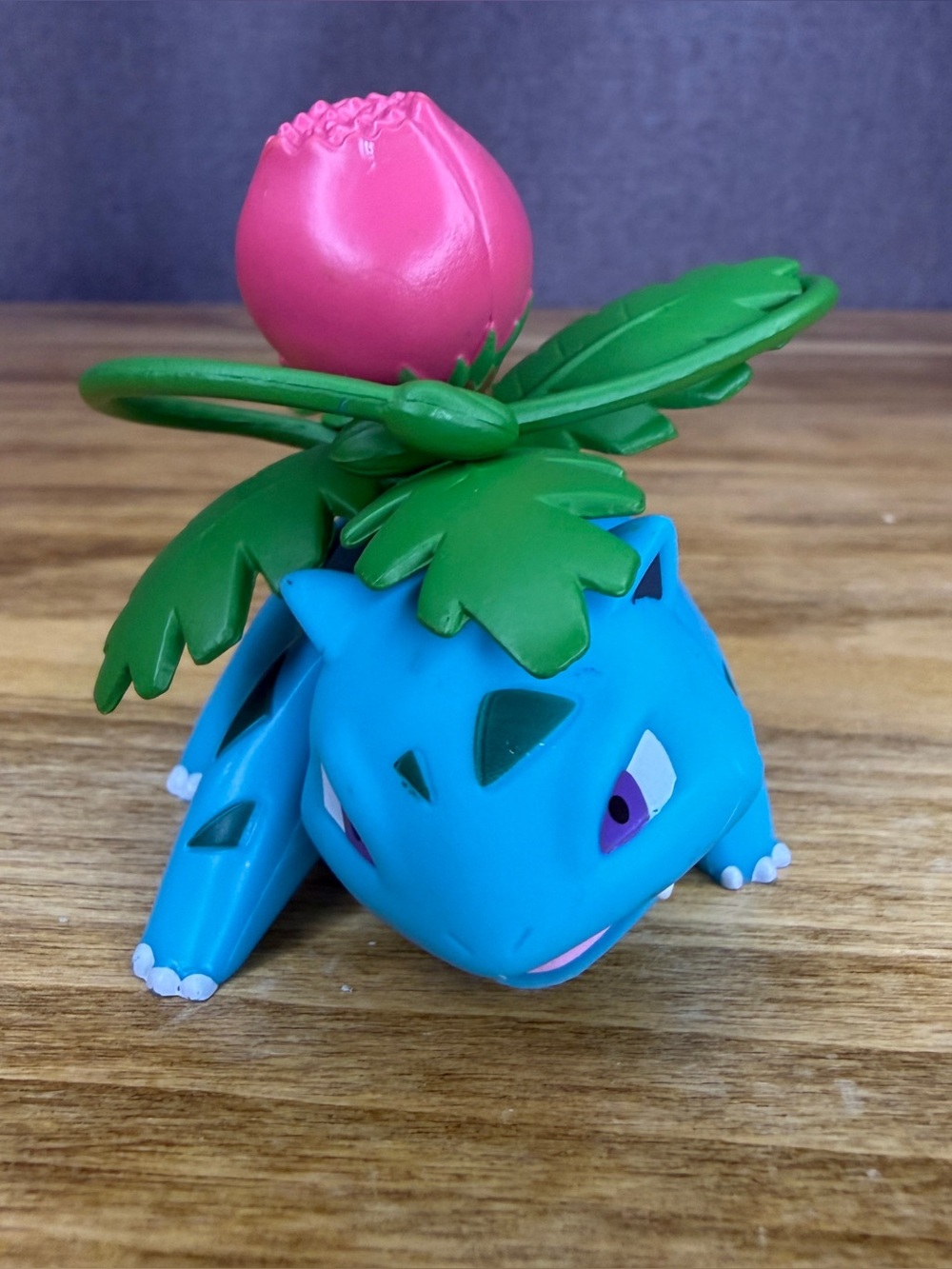 Pokemon Ivysaur Figure 2015 TOMY Toy Action Figure